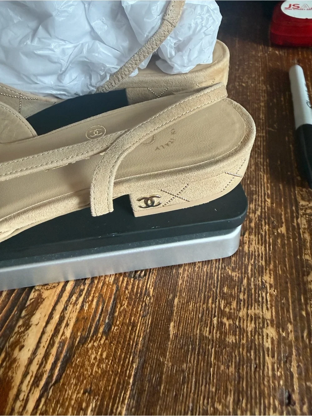 CHANEL Beige Quilted Slingback Flats with Black Cap Toe - Picture 4 of 11